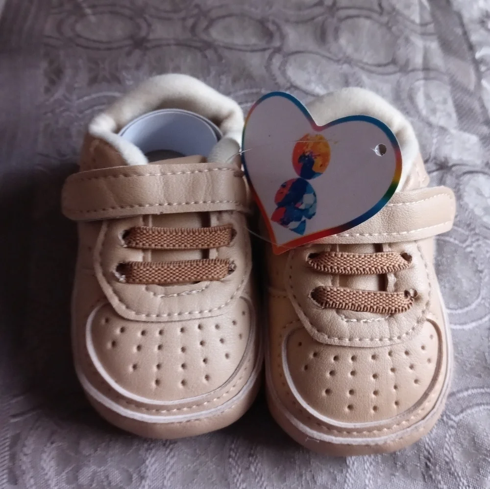 Brand new tan size 11 boys toddler shoes